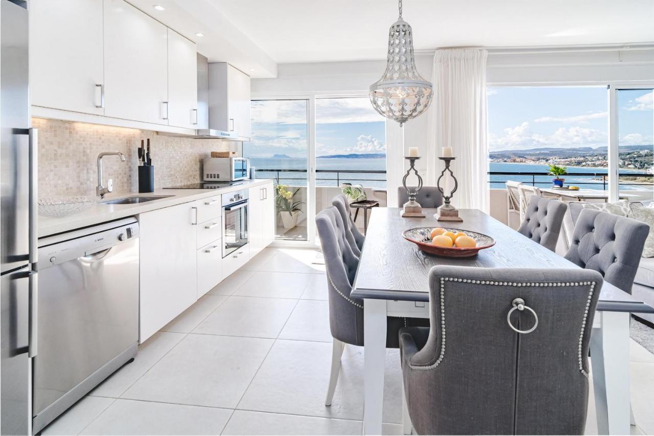 Cp - Modern Beachside Apartment In Estepona Extérieur photo