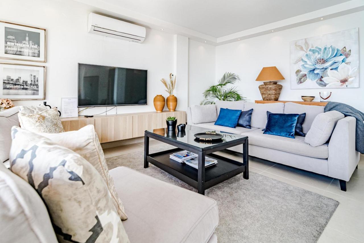 Cp - Modern Beachside Apartment In Estepona Extérieur photo