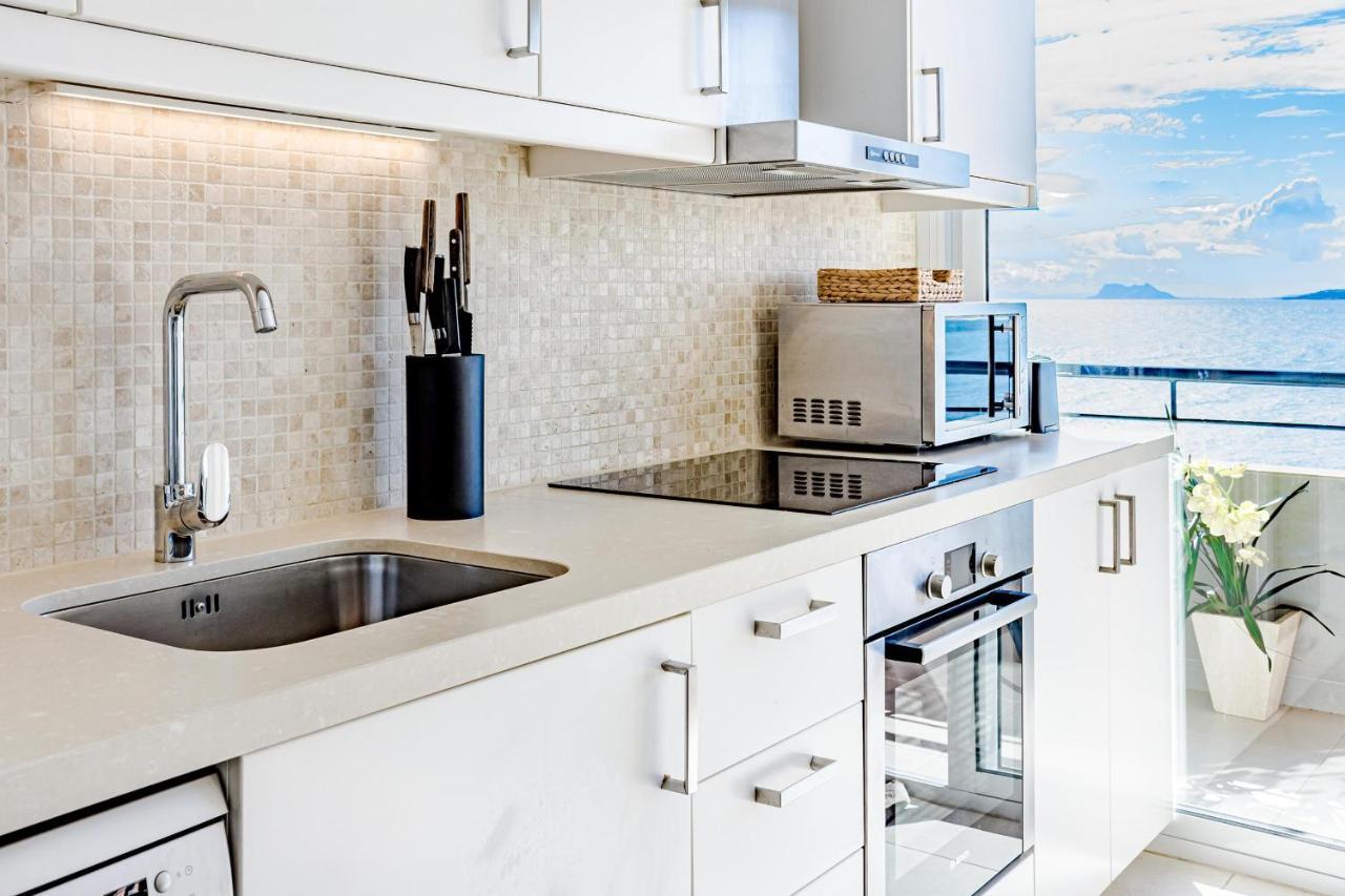 Cp - Modern Beachside Apartment In Estepona Extérieur photo